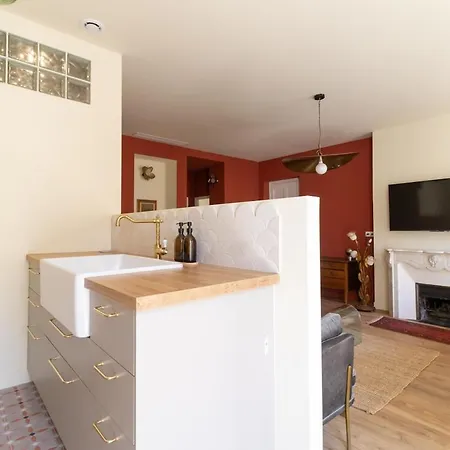 Le Charme De L'ancien, Renove - - 4 Personnes * ניס